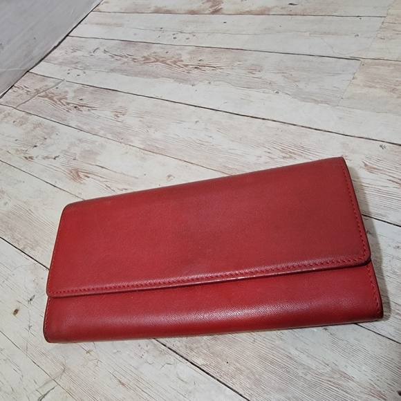 Celine vintage red foldover wallet - Picture 13 of 13